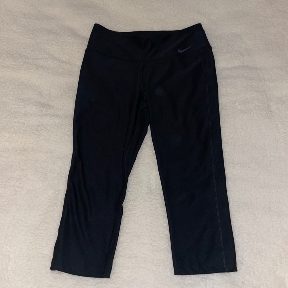Black Cropped Nike Leggings